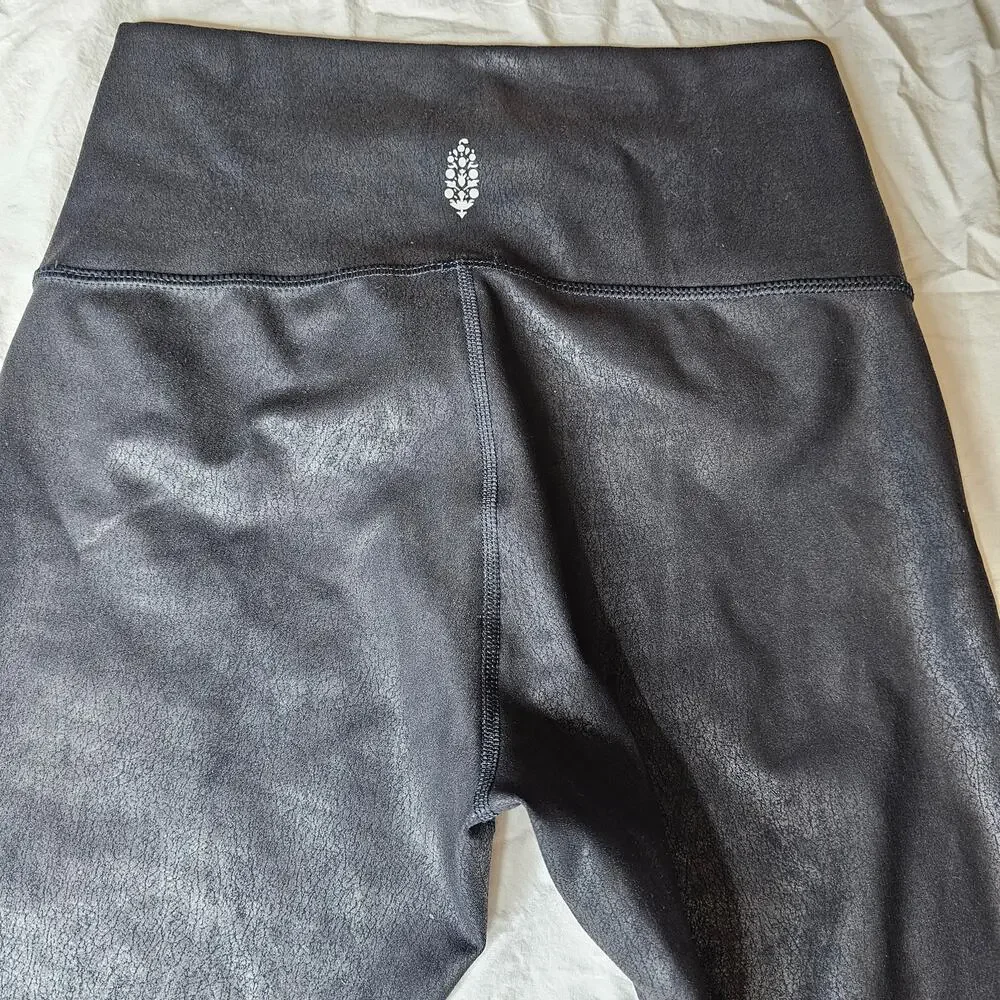 Free People Movement Women's Almost Famous Black Shiny leggings size Small - Picture 9 of 12